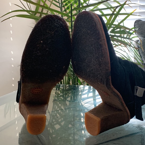 UGG Brienne Booties - S/N 3212 - Picture 11 of 12